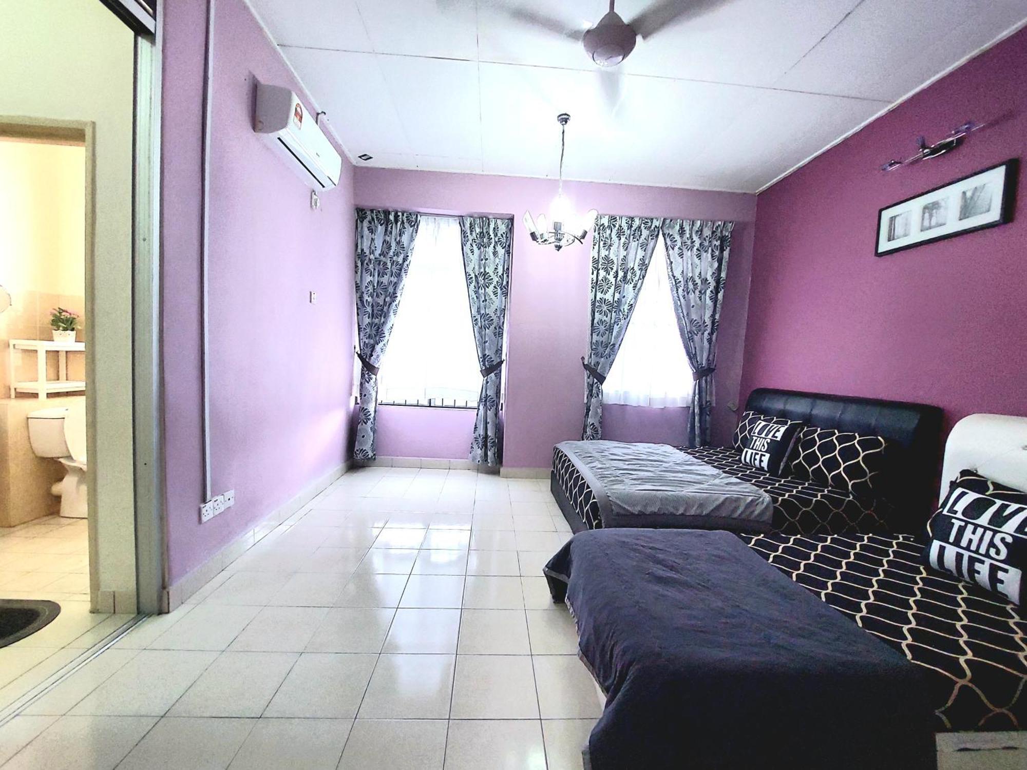 E&A Homestay Klia/ Sepang/ Nilai Εξωτερικό φωτογραφία