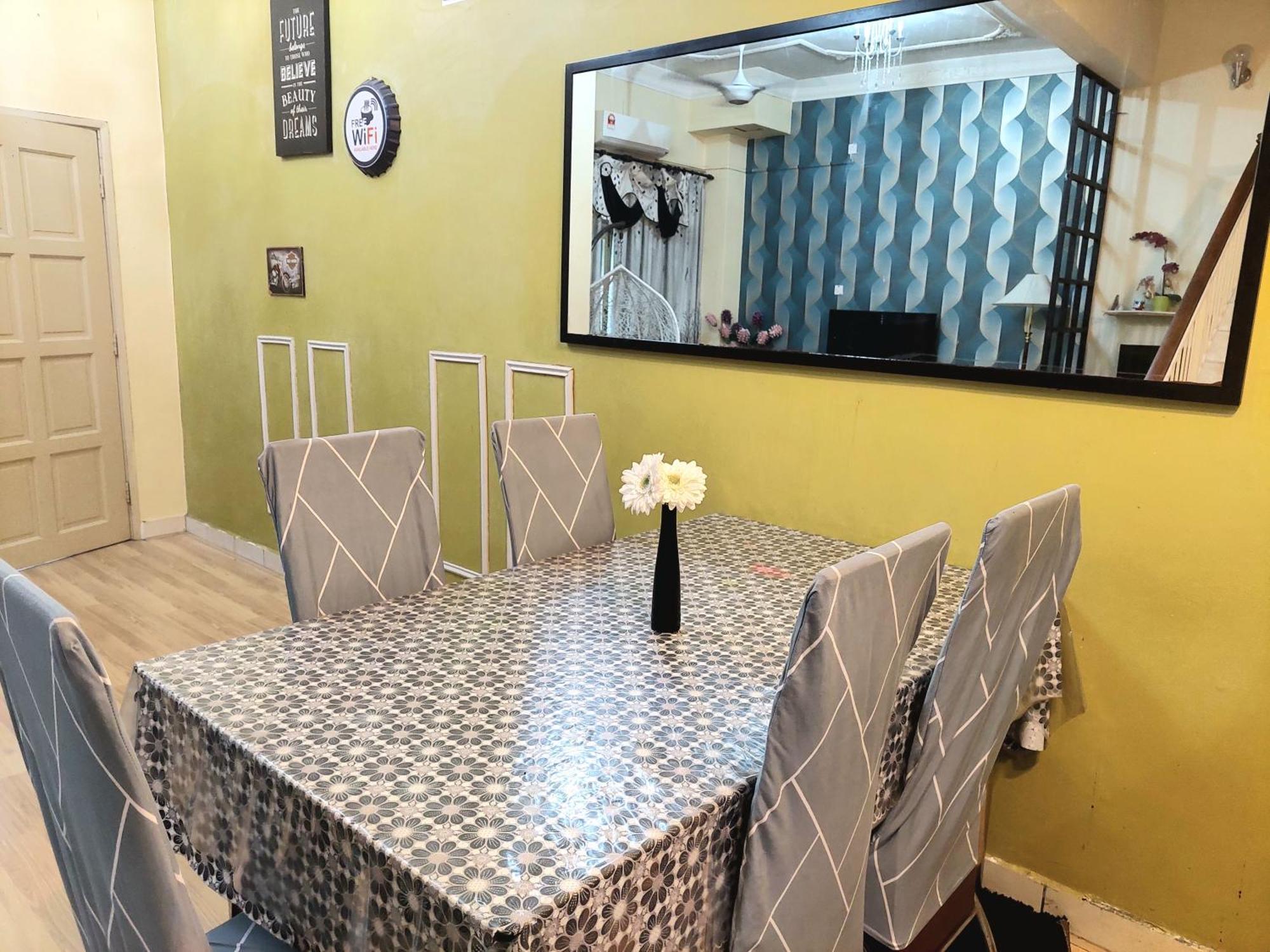 E&A Homestay Klia/ Sepang/ Nilai Εξωτερικό φωτογραφία