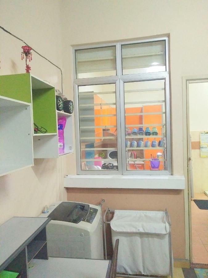 E&A Homestay Klia/ Sepang/ Nilai Εξωτερικό φωτογραφία