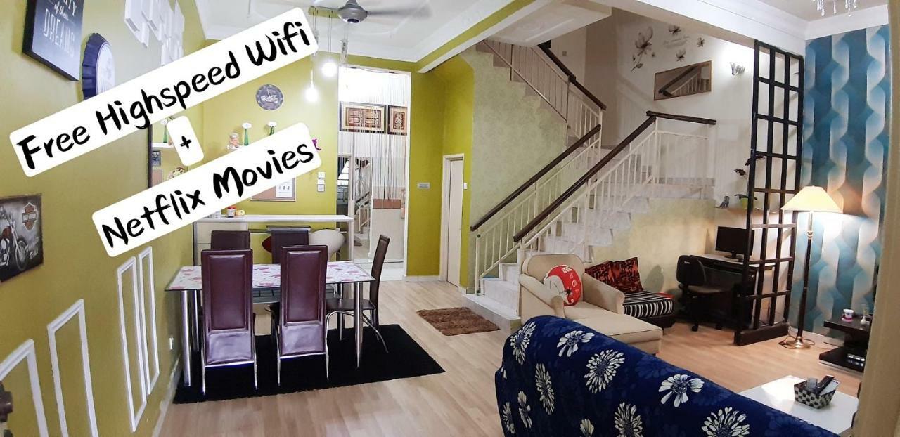 E&A Homestay Klia/ Sepang/ Nilai Εξωτερικό φωτογραφία